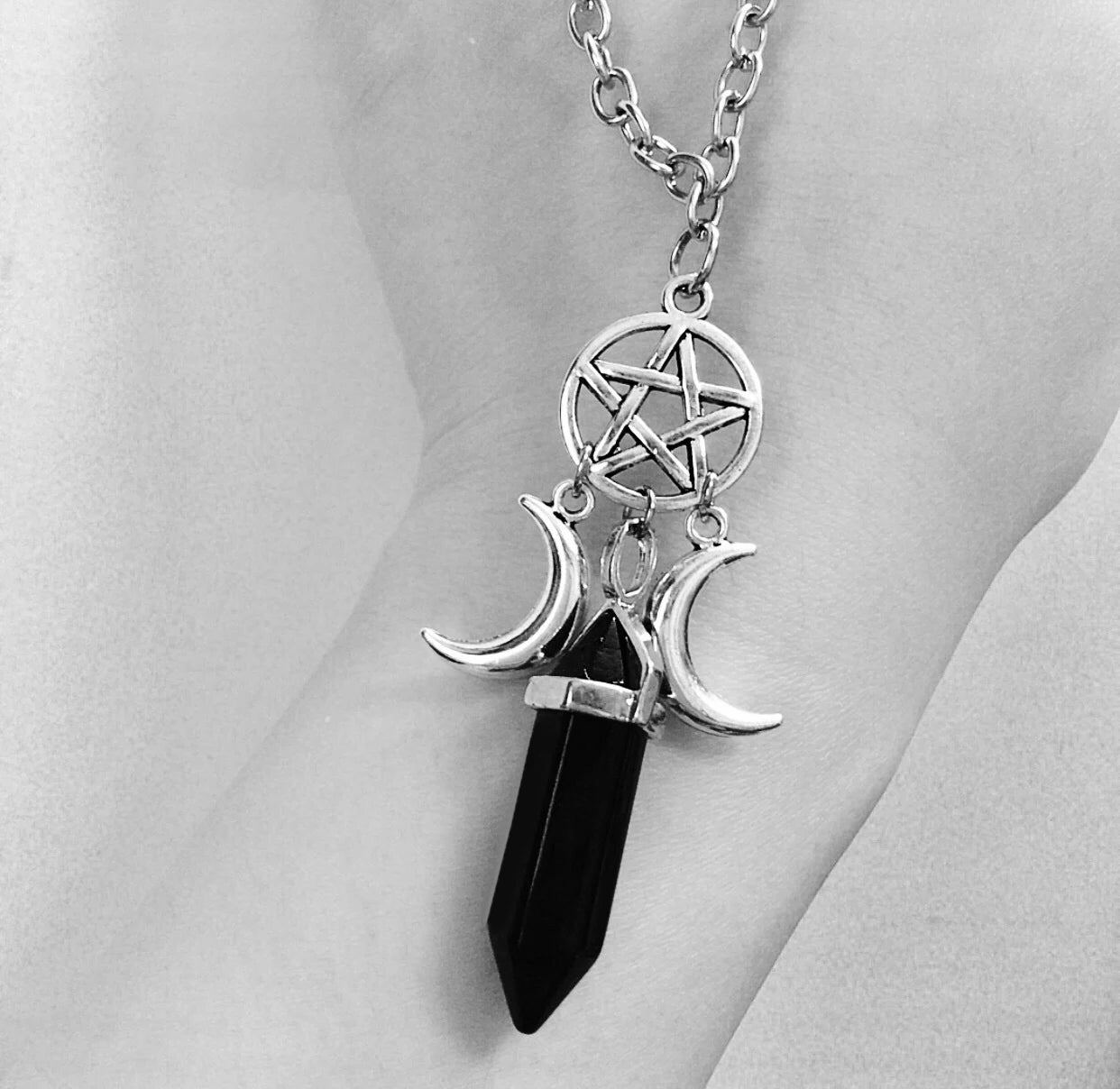Triple Goddess Crystal Point Pentacle Moon Necklace, Moonstone Pendant Wiccan Witchcraft Collar Jewelry Women Creative Gift